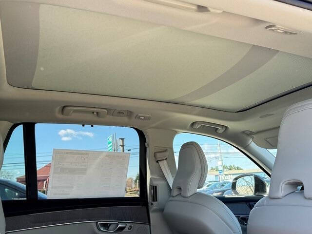 2026 Volvo XC90 B6 Ultra Dark 7P