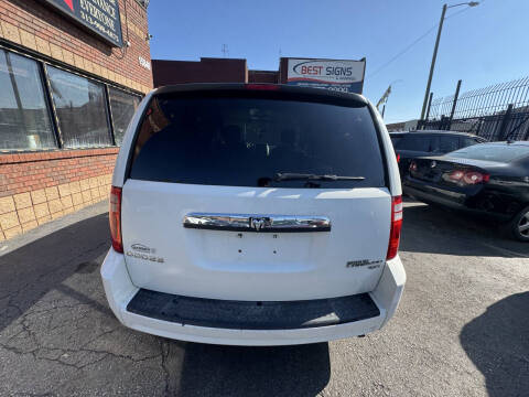 2010 Dodge Grand Caravan SXT