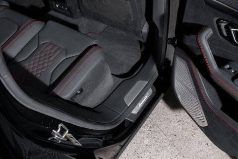 2023 Lamborghini Urus Performante