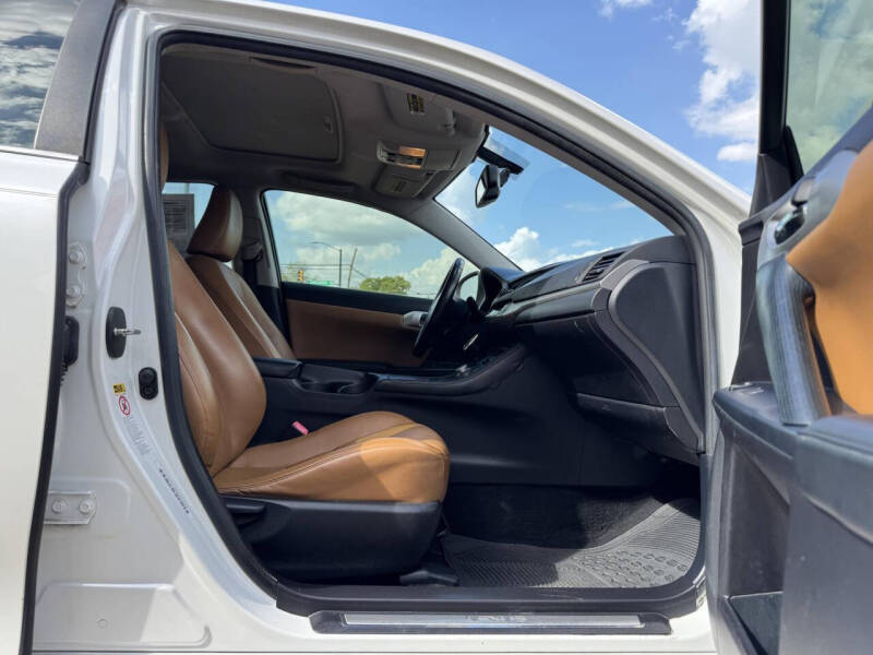 2012 Lexus CT 200h