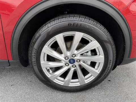 2021 Ford Escape Hybrid Titanium