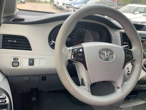 2011 Toyota Sienna