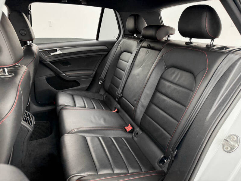 2019 Volkswagen Golf GTI SE