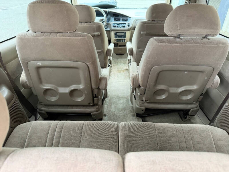 2001 Toyota Sienna LE
