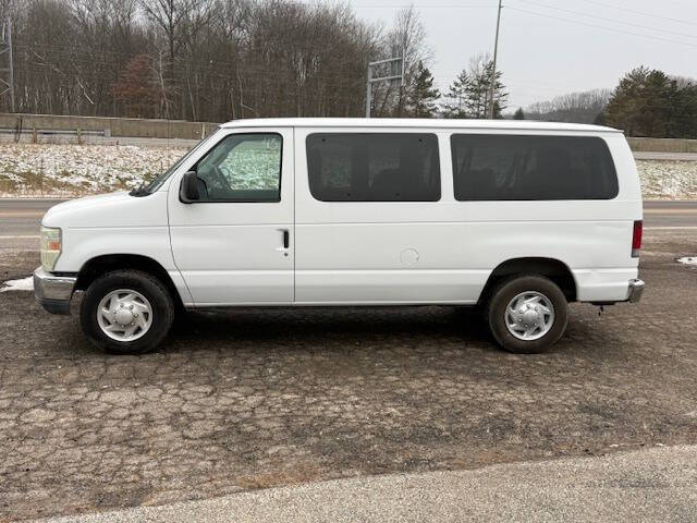 2009 Ford E-Series Econoline Wagon XL