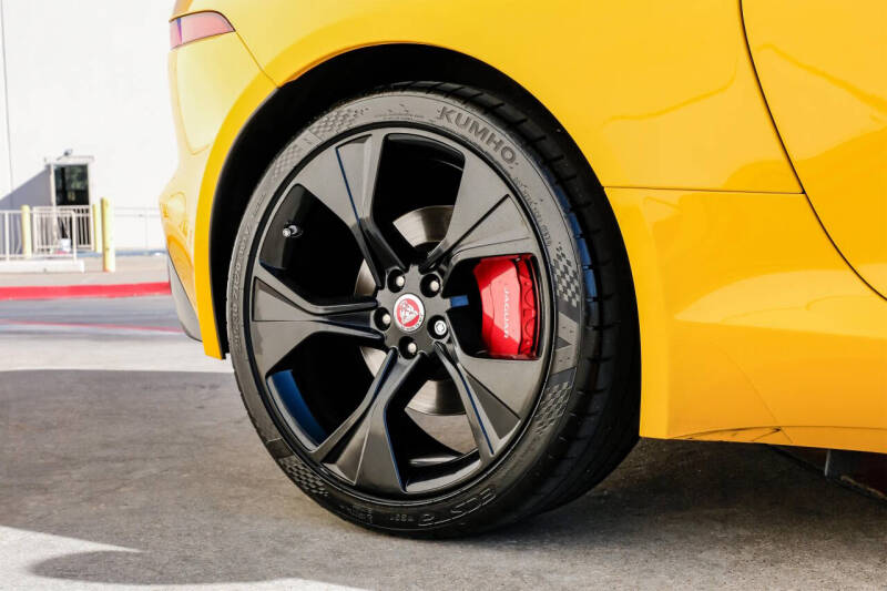 2021 Jaguar F-TYPE P300