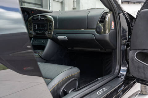 2005 Ford Thunderbird Deluxe