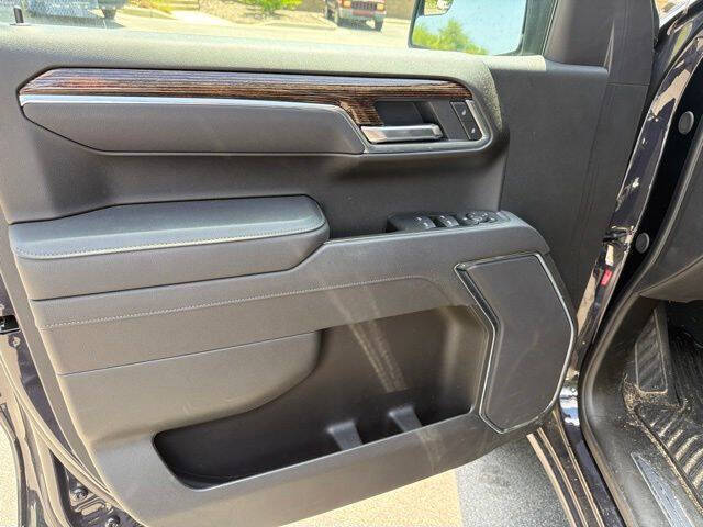 2025 GMC Sierra 1500 Elevation Standard