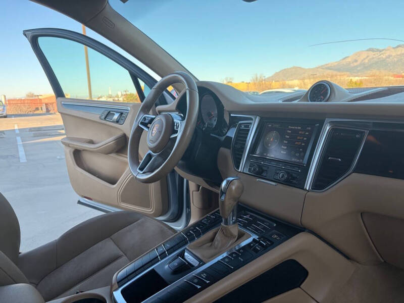 2015 Porsche Macan S