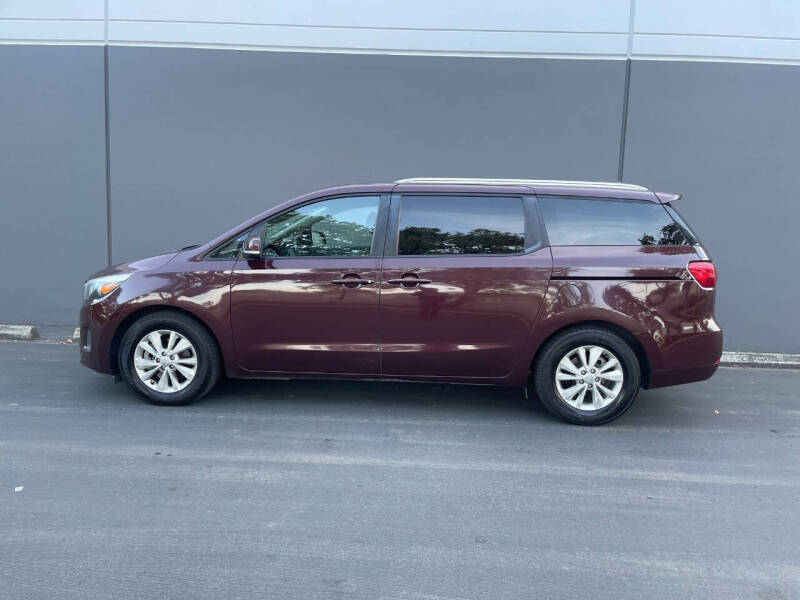 2017 Kia Sedona LX