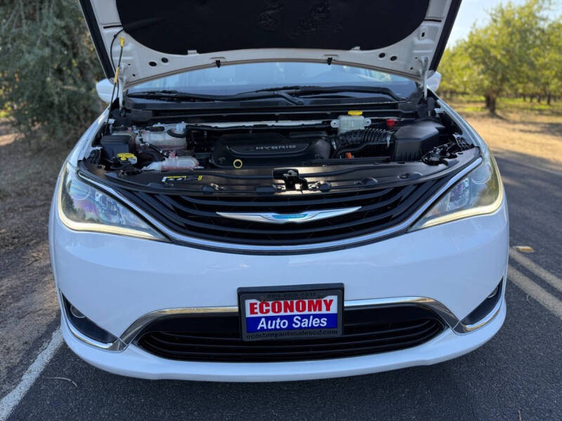 2017 Chrysler Pacifica Hybrid Touring Plus