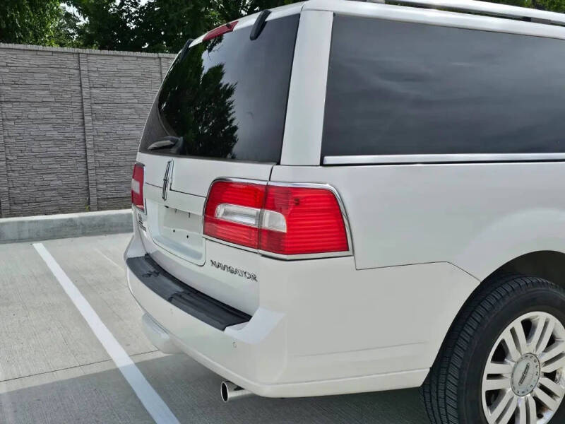 2012 Lincoln Navigator L