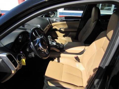 2014 Porsche Cayenne Platinum