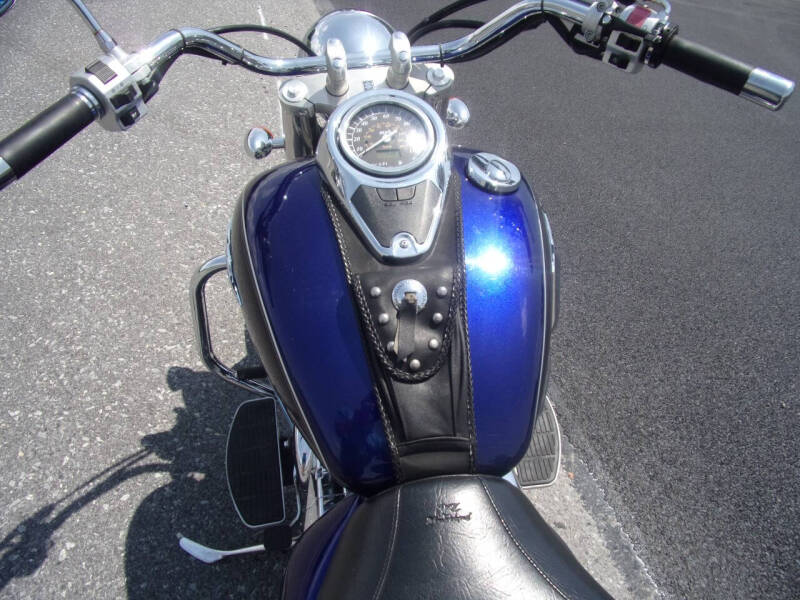 2005 Suzuki Boulevard