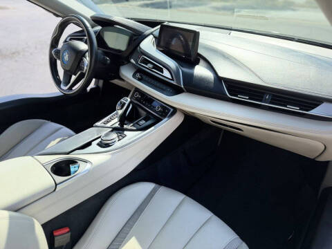 2016 BMW i8