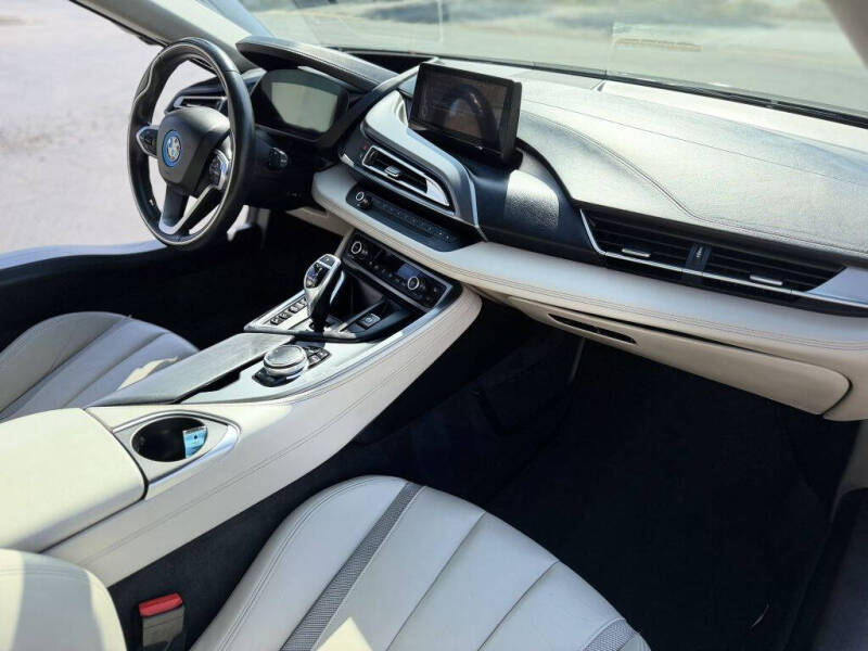 2016 BMW i8