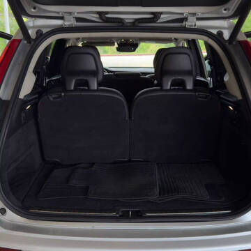 2019 Volvo XC90 T6 Momentum