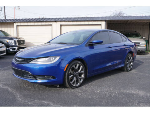 2015 Chrysler 200 for sale at Credit Connection Sales in Fort Worth TX