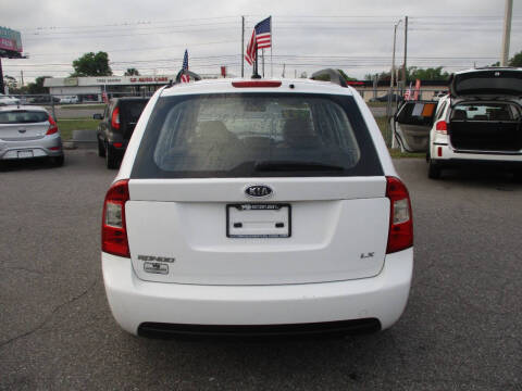 2009 Kia Rondo LX