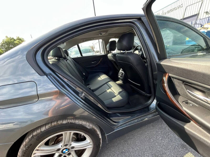 2015 BMW 3 Series 320i xDrive