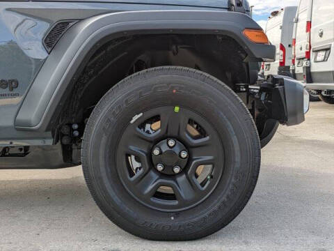 2026 Jeep Gladiator Sport