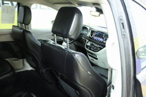 2021 Chrysler Pacifica Touring L