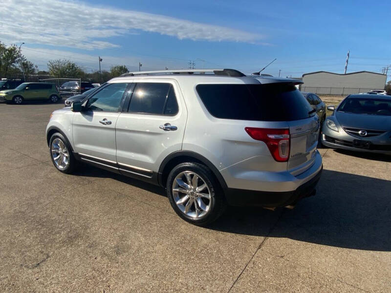 2011 Ford Explorer Limited