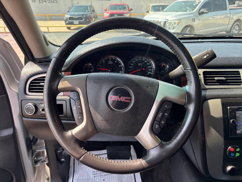 2011 GMC Yukon XL SLE