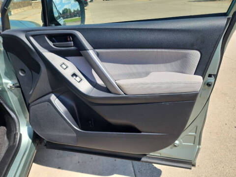 2015 Subaru Forester 2.5i