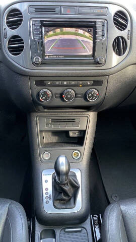 2017 Volkswagen Tiguan 2.0T Wolfsburg Edition 4Motion