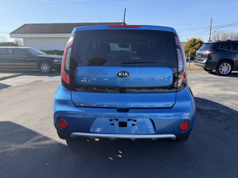 2017 Kia Soul +
