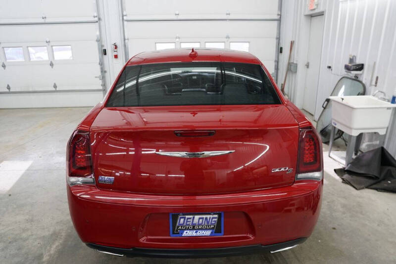 2016 Chrysler 300