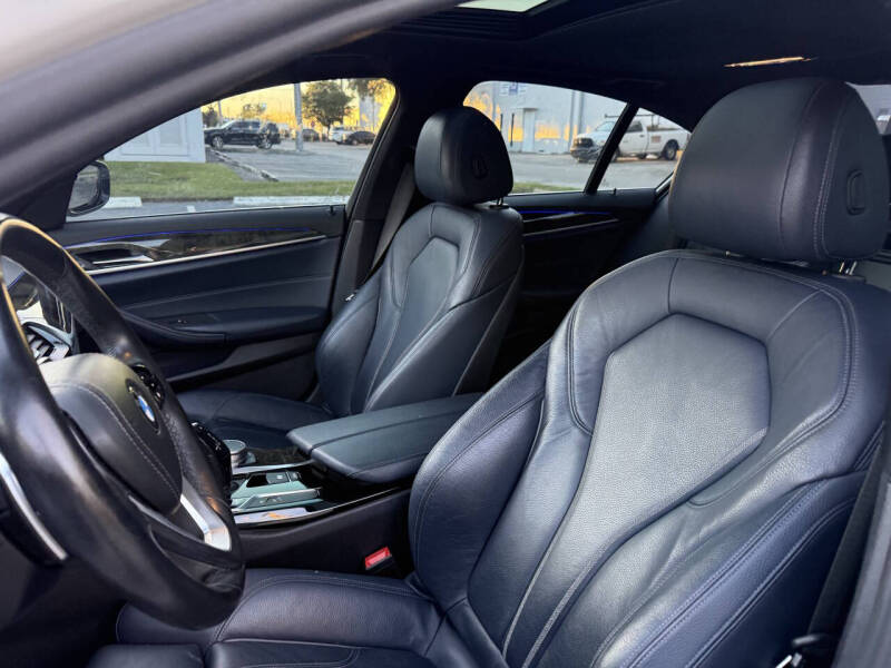 2020 BMW 5 Series 530i