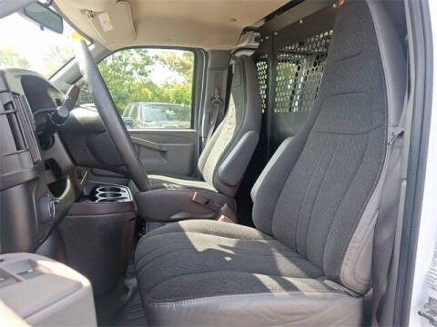 2023 Chevrolet Express 2500