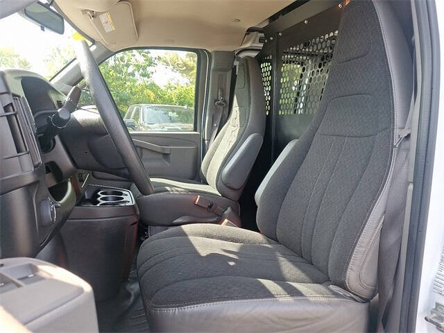 2023 Chevrolet Express 2500