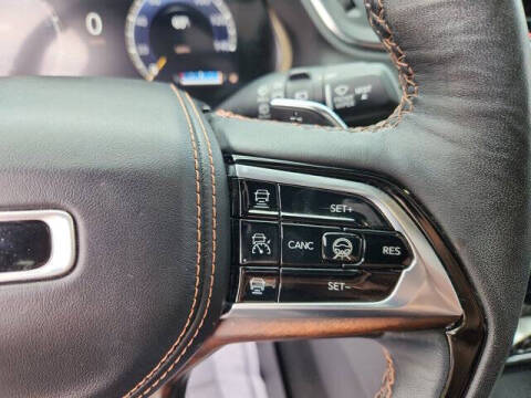 2022 Jeep Grand Cherokee Summit