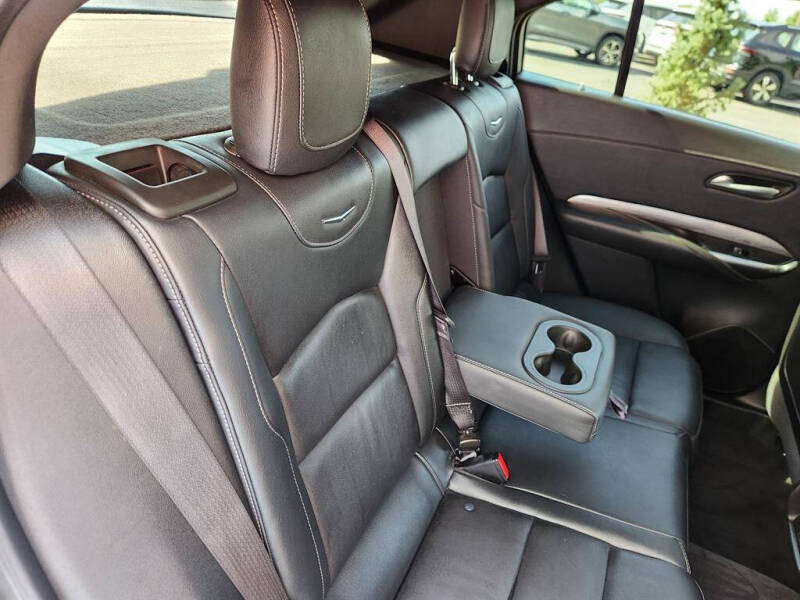 2025 Cadillac XT4 Premium Luxury