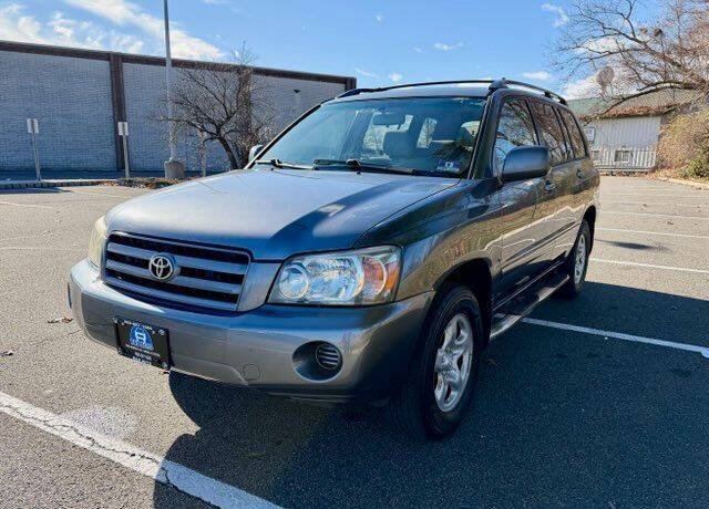 2005 Toyota Highlander Base's photo