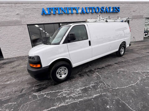 2025 Chevrolet Express 2500