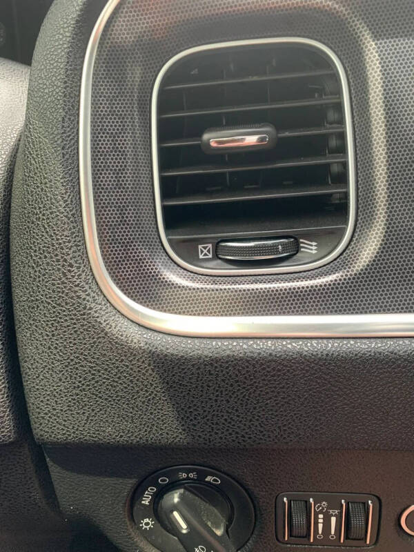 2017 Dodge Charger SXT