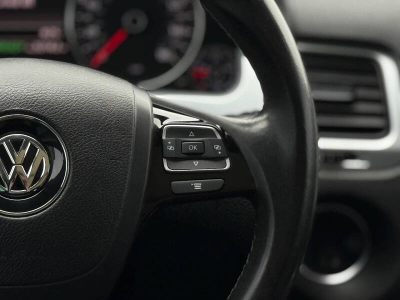 2012 Volkswagen Touareg Hybrid