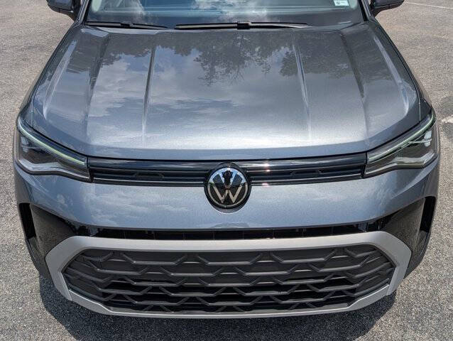 2025 Volkswagen Taos SE
