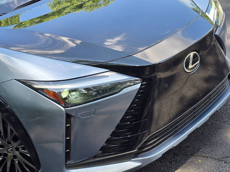 2023 Lexus RZ 450e Luxury