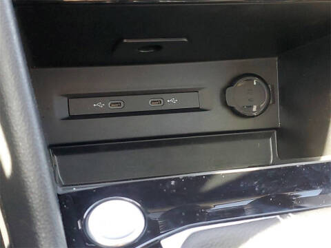 2024 Volkswagen Taos SE 4Motion