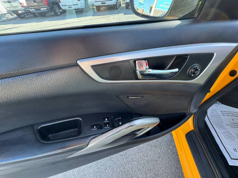 2016 Hyundai Veloster