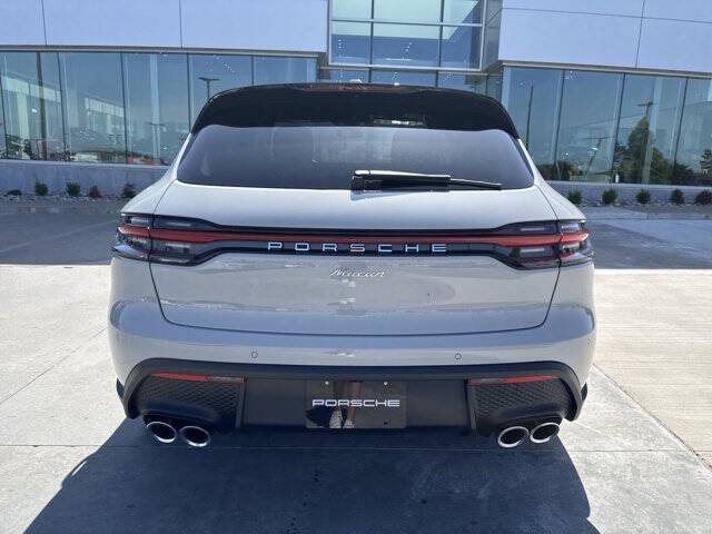 2025 Porsche Macan