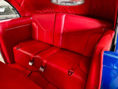 1948 Ford Super Deluxe