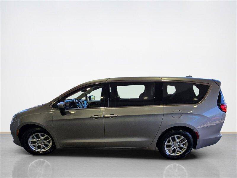 2017 Chrysler Pacifica LX