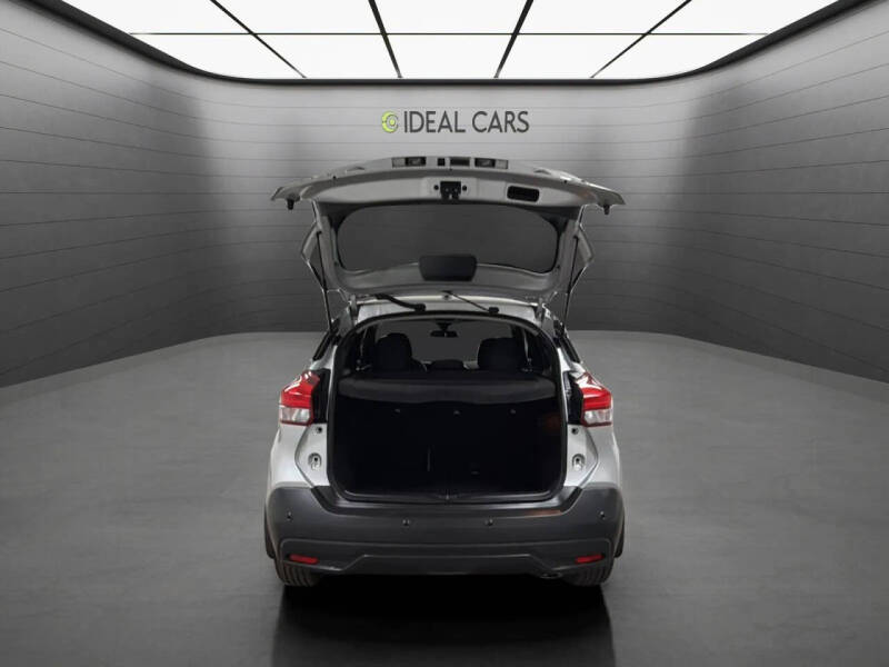 2020 Nissan Kicks SV