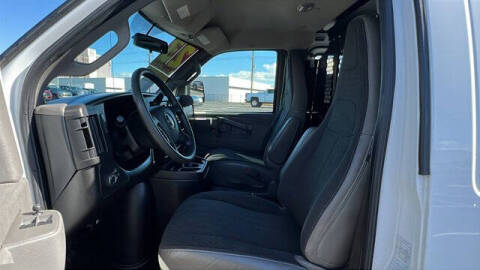 2023 GMC Savana 2500